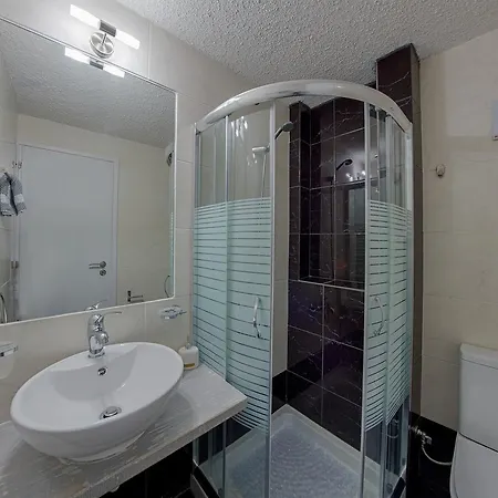 Irida מלון דירות Stoúpa