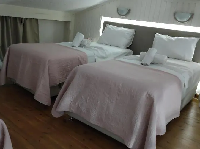 Apart-hotel Irida 4*