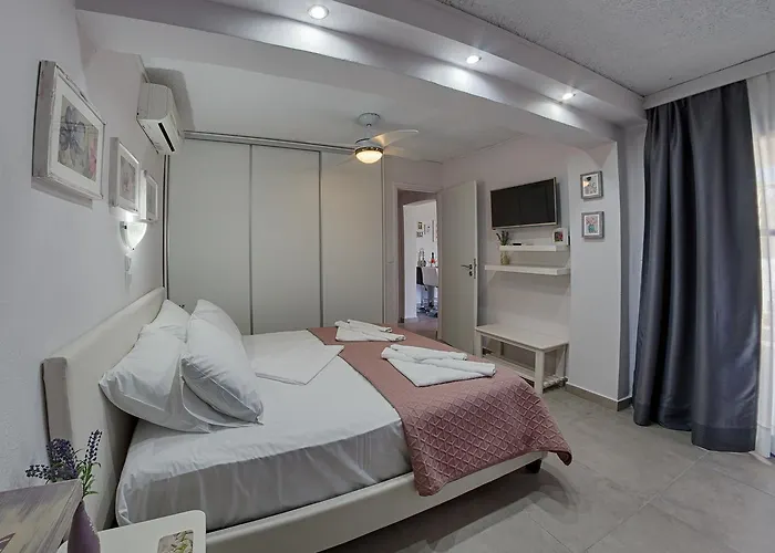 Apart-hotel Irida 4*