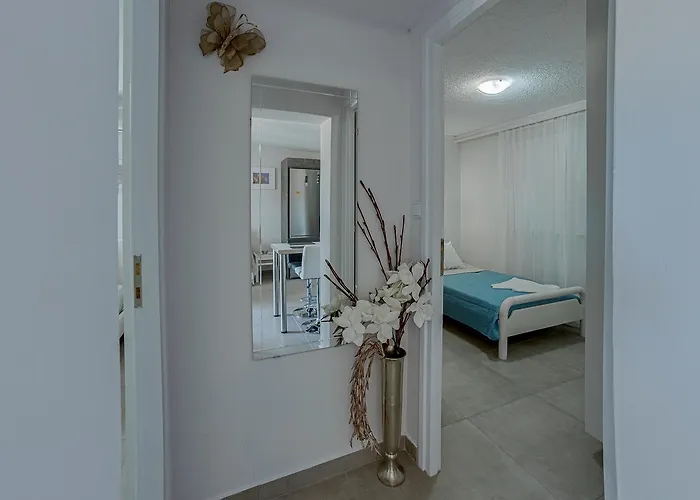 Irida Apart-hotel 4*