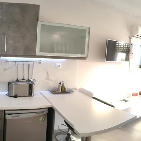 Aparthotel Irida *