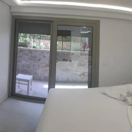 Irida Aparthotel