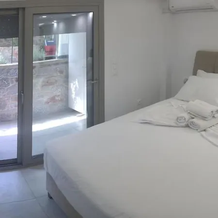 Aparthotel Irida *