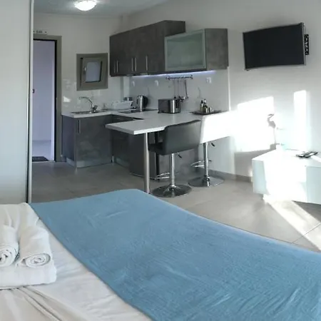 Irida Apartahotel Stoúpa