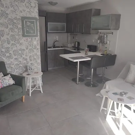 Irida Aparthotel