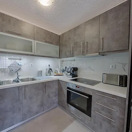 Apartahotel Irida Stoúpa