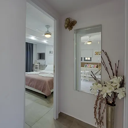 Aparthotel Irida