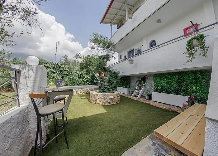 Lejlighedshotel Irida Stoúpa