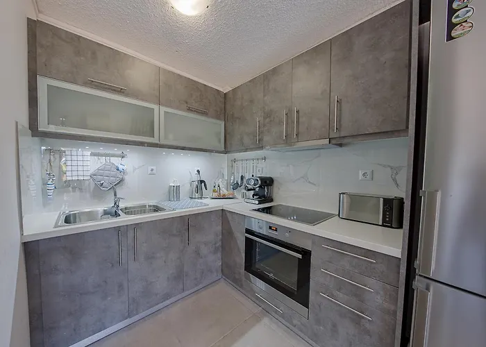 Aparthotel Irida Stoúpa